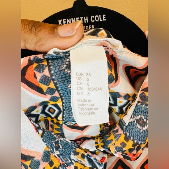 NWOT H&M’s women’s Aztec print high-low sleeveless button down blouse in size 6 - Picture 10 of 10